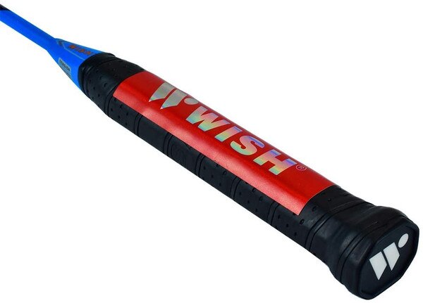 Carbon Pro 98 Badminton Racket: Diagonal View of handle